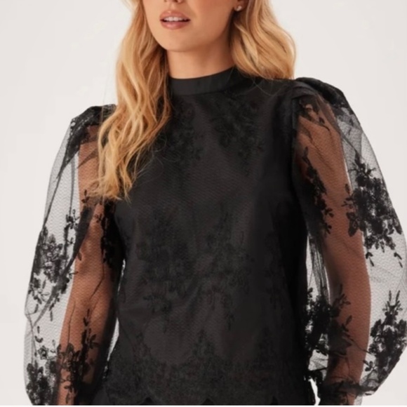 BNWT YAS Black Lace Blouse Size Large - Picture 6 of 12
